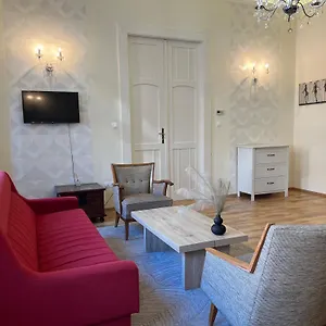  Apartman P9 By Small